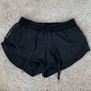 Lululemon Hotty Hot Shorts size 2 Black